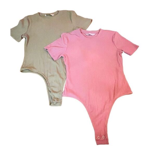 So Goods For Life Set Of Two Crewneck Shortsleeve Bodysuits Sage Green and Laven - Picture 2 of 12